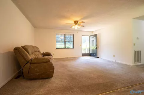 Living - 206 Sunset St, Centre, AL 35960 photo 3 of 3