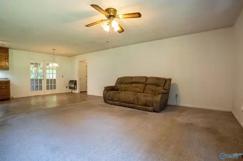 Living - 206 Sunset St, Centre, AL 35960 photo 1 of 3