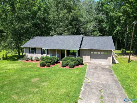 Exterior - 206 Sunset St, Centre, AL 35960 photo 11 of 14