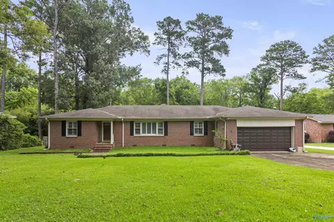 213 Monterey Cir, Gadsden, AL 35901