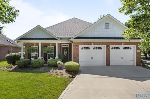 111 Crestmont Rd, Madison, AL 35756