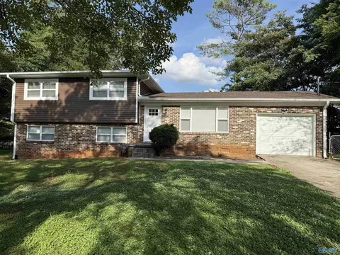 3510 Cable St, Huntsville, AL 35810