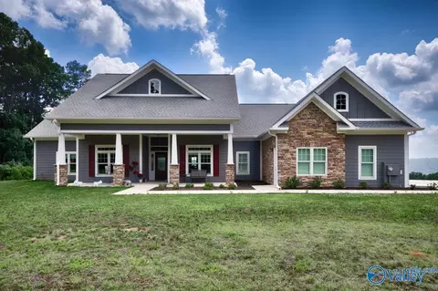 899 Telephone Tower Rd, Laceys Spring, AL 35754