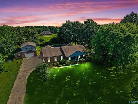 2888 Bob Wade Ln, Harvest, AL 35749