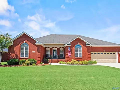 14002 Baymont Dr, Huntsville, AL 35803