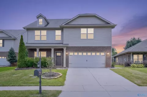 324 Acorn Grove Ln, Huntsville, AL 35824