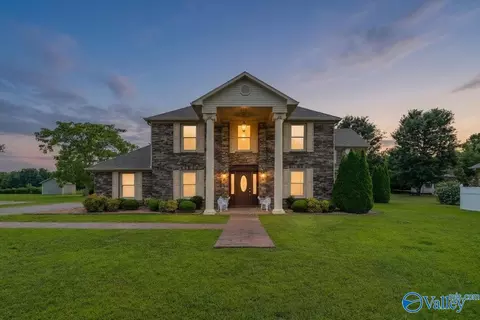114 Cherokee Rd, Scottsboro, AL 35769