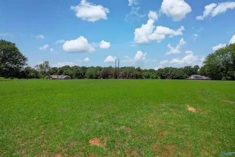 340 County Road 379, Trinity, AL 35673