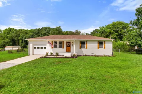 5006 Shaun Cir, Huntsville, AL 35811