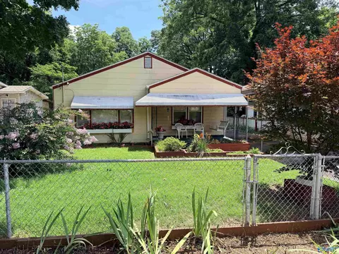 2509 Larry St, Huntsville, AL 35805