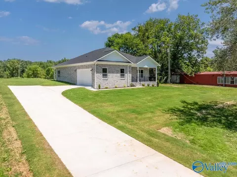 769 Billy D Harbin Rd, New Market, AL 35761