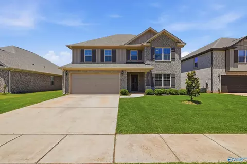 103 Huffman St, Hazel Green, AL 35750