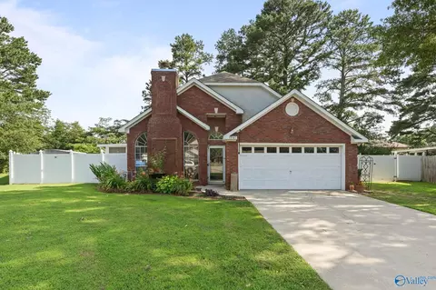 1941 S Brownstone Ct, Decatur, AL 35603