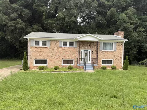 3914 Timbercrest Dr, Huntsville, AL 35810