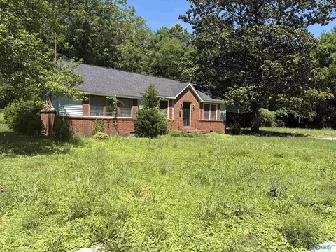 316 Vine St, Athens, AL 35611