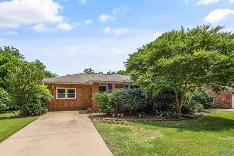 7302 Chadwell Rd, Huntsville, AL 35802