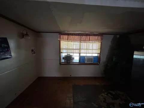 Living - 603 Masterson Ave, Chickasaw, AL 36611 photo 3 of 3