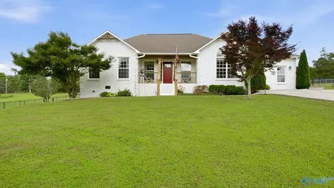 40 Sidney Dr, Scottsboro, AL 35769