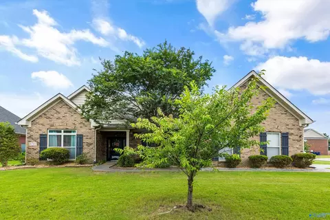 6701 Mceachern Ln, Owens Cross Roads, AL 35763