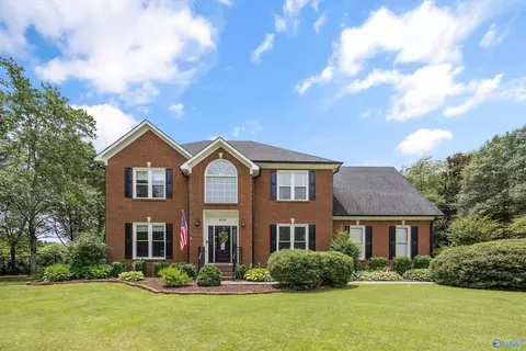 3232 Cove Lake Rd, Owens Cross Roads, AL 35763