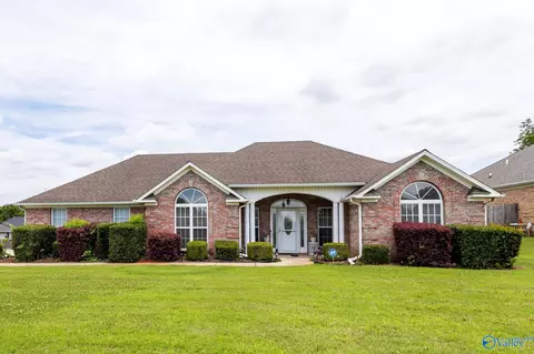879 Dan Tibbs Rd, Huntsville, AL 35806