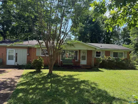 3108 N Nevel Cir, Huntsville, AL 35810