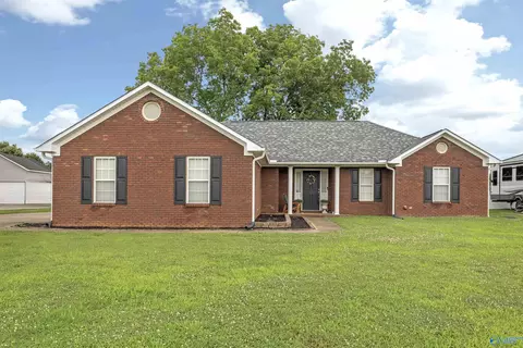 111 Gin Creek Xing, Decatur, AL 35603