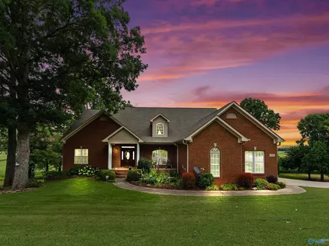 123 Morning Mist Dr, Huntsville, AL 35811