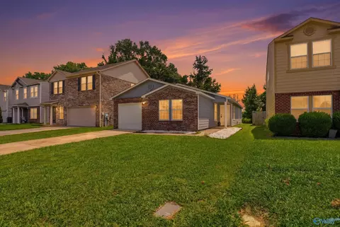277 Bermuda Lakes Dr, Meridianville, AL 35759