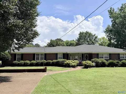 615 Fairmont St, Albertville, AL 35950