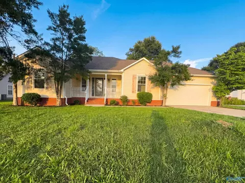 107 Nathan Dr, Owens Cross Roads, AL 35763