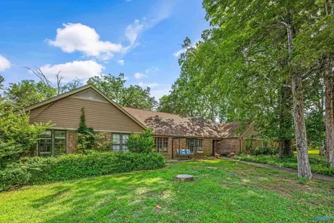 915 Way Thru The Woods, Decatur, AL 35603
