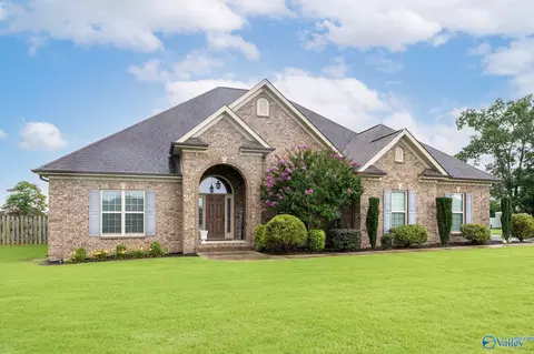 14772 Wildwood Dr, Athens, AL 35613