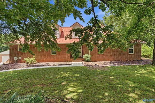 103 Ce Lee Dr, Huntsville, AL 35806