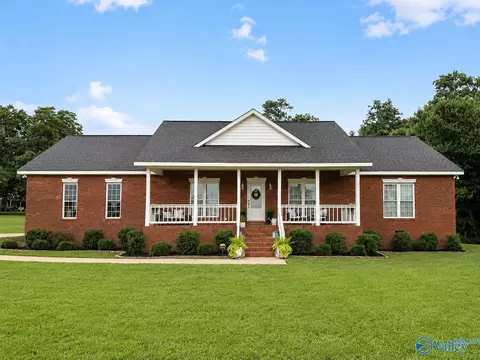 75 Colleen Ct, Centre, AL 35960