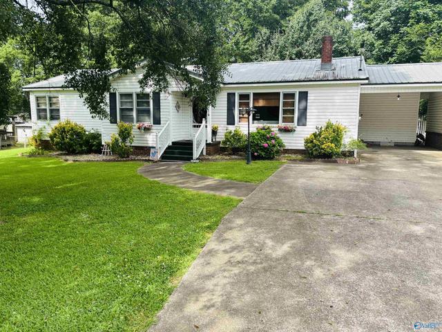 2016 Noccalula Rd, Gadsden, AL 35904