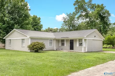 506 Kimberly St, Albertville, AL 35950