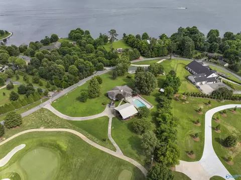 2331 Buck Island Dr, Guntersville, AL 35976