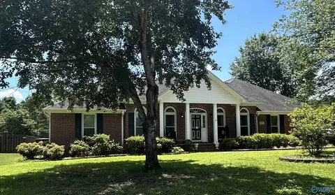 112 Kimberly Lou Blvd, Huntsville, AL 35811