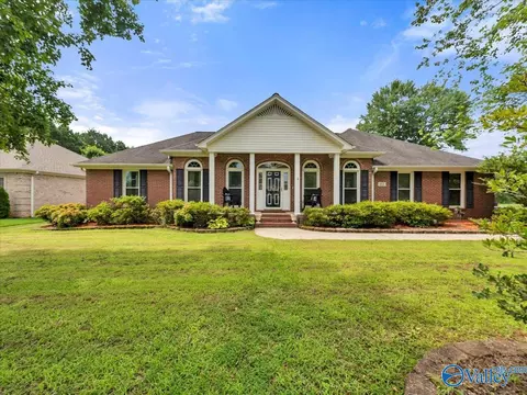112 Kimberly Lou Blvd, Huntsville, AL 35811