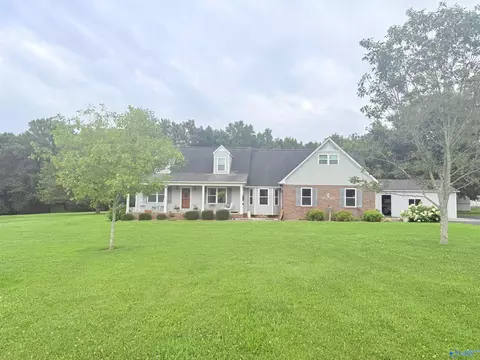 512 Lookout Dr, Arab, AL 35016