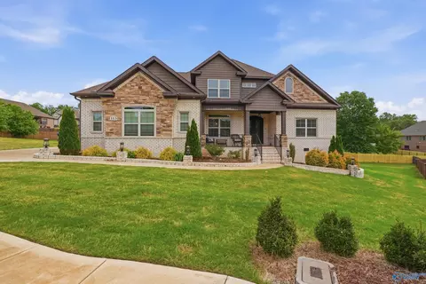 113 Kelly Valley Ln, Harvest, AL 35749