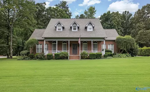 1350 Pennington Ct, Hartselle, AL 35640
