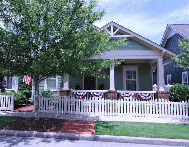 102 Hillcrest Ave, Huntsville, AL 35806