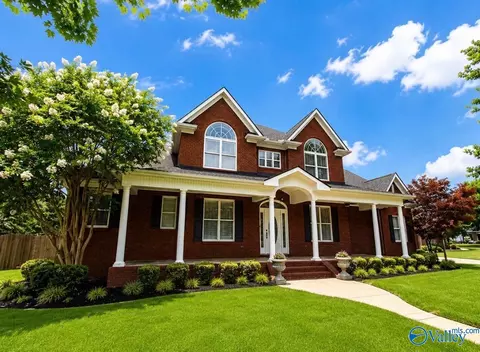 2002 Brayden Dr, Decatur, AL 35603