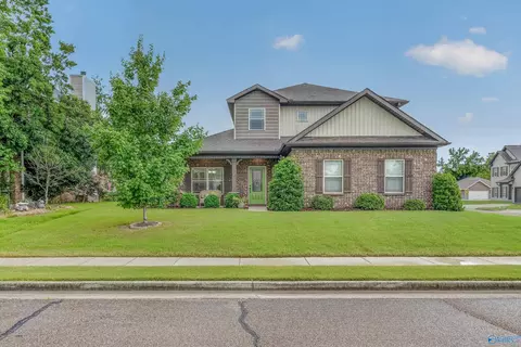 14005 Round Up Rd, Huntsville, AL 35803