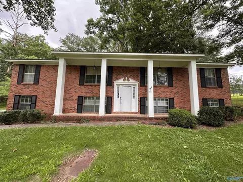 79 Lemmond Cir, Somerville, AL 35670