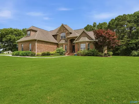198 Worthington Ln, Guntersville, AL 35976