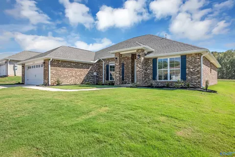 3023 Joseph Dr, Decatur, AL 35603