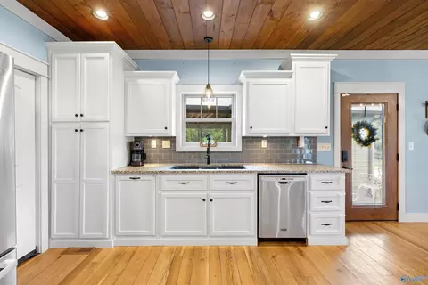 Kitchen - 75 Smith Rd, Arab, AL 35016 photo 2 of 3